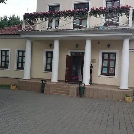 Apartment On Romanovskaya Sloboda 10
